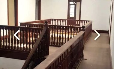 VENTA DE LINDA CASONA EN JESUS MARIA IDEAL PARA EMPRESAS DIVERSAS, CENTROS MEDICOS Y DENTALES, INSTITUTOS, ETC.