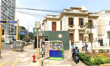 VENTA DE LINDA CASONA EN JESUS MARIA IDEAL PARA EMPRESAS DIVERSAS, CENTROS MEDICOS Y DENTALES, INSTITUTOS, ETC.