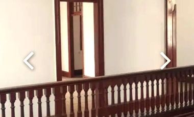 VENTA DE LINDA CASONA EN JESUS MARIA IDEAL PARA EMPRESAS DIVERSAS, CENTROS MEDICOS Y DENTALES, INSTITUTOS, ETC.