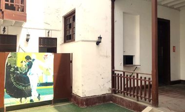 VENTA DE LINDA CASONA EN JESUS MARIA IDEAL PARA EMPRESAS DIVERSAS, CENTROS MEDICOS Y DENTALES, INSTITUTOS, ETC.