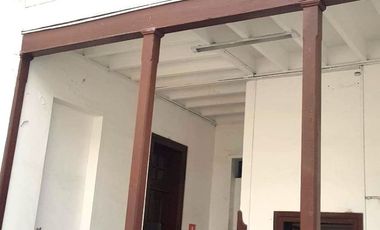 VENTA DE LINDA CASONA EN JESUS MARIA IDEAL PARA EMPRESAS DIVERSAS, CENTROS MEDICOS Y DENTALES, INSTITUTOS, ETC.