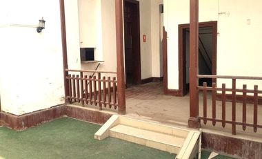 VENTA DE LINDA CASONA EN JESUS MARIA IDEAL PARA EMPRESAS DIVERSAS, CENTROS MEDICOS Y DENTALES, INSTITUTOS, ETC.