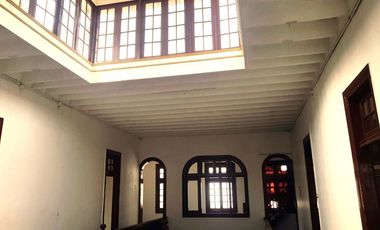 VENTA DE LINDA CASONA EN JESUS MARIA IDEAL PARA EMPRESAS DIVERSAS, CENTROS MEDICOS Y DENTALES, INSTITUTOS, ETC.