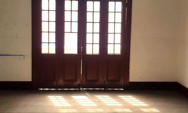 VENTA DE LINDA CASONA EN JESUS MARIA IDEAL PARA EMPRESAS DIVERSAS, CENTROS MEDICOS Y DENTALES, INSTITUTOS, ETC.