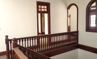 VENTA DE LINDA CASONA EN JESUS MARIA IDEAL PARA EMPRESAS DIVERSAS, CENTROS MEDICOS Y DENTALES, INSTITUTOS, ETC.