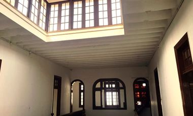 VENTA DE LINDA CASONA EN JESUS MARIA IDEAL PARA EMPRESAS DIVERSAS, CENTROS MEDICOS Y DENTALES, INSTITUTOS, ETC.