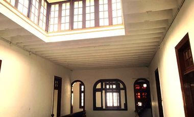 VENTA DE LINDA CASONA EN JESUS MARIA IDEAL PARA EMPRESAS DIVERSAS, CENTROS MEDICOS Y DENTALES, INSTITUTOS, ETC.