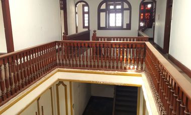VENTA DE LINDA CASONA EN JESUS MARIA IDEAL PARA EMPRESAS DIVERSAS, CENTROS MEDICOS Y DENTALES, INSTITUTOS, ETC.