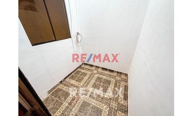 Casa En Venta De 3 Pisos En Ventanilla