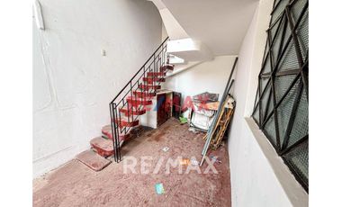 Casa En Venta De 3 Pisos En Ventanilla