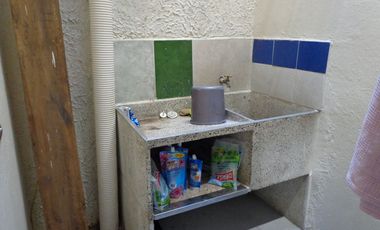 VENTA EXCELENTE CASA EN BARRIO BOSQUE NORTE DIVIDIDA EN 2 APTOS