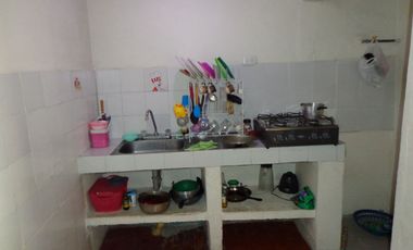 VENTA EXCELENTE CASA EN BARRIO BOSQUE NORTE DIVIDIDA EN 2 APTOS