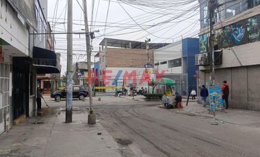 VENTA CASA ZONA COMERCIAL 145 m