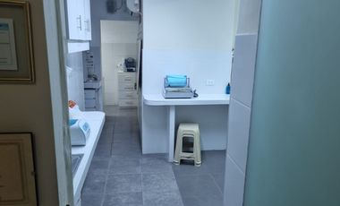 VENDO EXCELENTE LOCAL COMERCIAL EN AVENIDA IDEAL PARA EMPRESAS, CENTROS MEDICOS Y DENTALES, NEGOCIOS DIVERSOS.