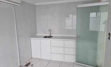 VENDO EXCELENTE LOCAL COMERCIAL EN AVENIDA IDEAL PARA EMPRESAS, CENTROS MEDICOS Y DENTALES, NEGOCIOS DIVERSOS.