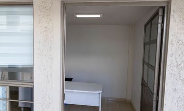 RENTA DE EDIFICIO JUNTO A LA PROCURADURÍA GENERAL DEL ESTADO, BOULEVARD FELIPE ANGELES