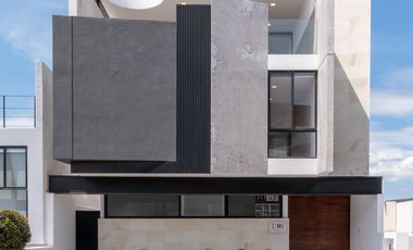 Casa en Renta, La Vista Residencial 3 Recamaras Cada una con baño completo, t:225 m2  C: 318 m2