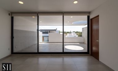 Casa en Renta, La Vista Residencial 3 Recamaras Cada una con baño completo, t:225 m2  C: 318 m2