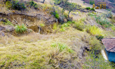 En Paute vendo terreno con excelente vista sector uzhupud