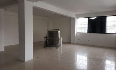EN ALQUILER O VENTA EDIFICIO COMERCIAL EN EL CENTRO DE GUAYAQUIL