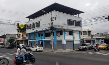 EN ALQUILER O VENTA EDIFICIO COMERCIAL EN EL CENTRO DE GUAYAQUIL