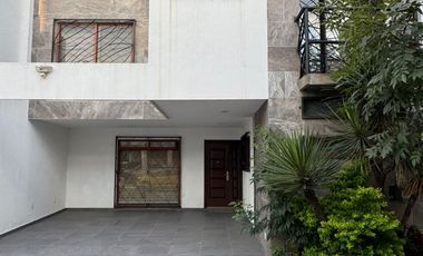 SE RENTA CASA AMUEBLADA 4 RECAMARAS FRACCIONAMIENTO LA CIMA SERVICIOS INCLUIDOS