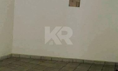 Renta de Local Comercial en Avenida Principal – $15,000 MXN + IVA, 80 m², Lomas de la Selva, Cuernavaca