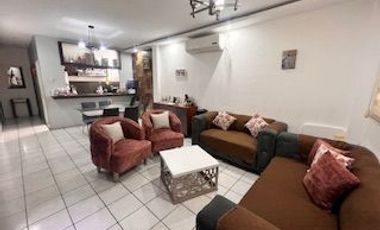EN VENTA CASA 1 PLANTA EN CDLA. LAS TEJAS, AV 25 DE JULIO, SUR GYE