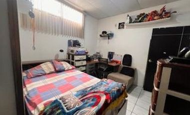 EN VENTA CASA 1 PLANTA EN CDLA. LAS TEJAS, AV 25 DE JULIO, SUR GYE