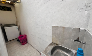 EN VENTA CASA 1 PLANTA EN CDLA. LAS TEJAS, AV 25 DE JULIO, SUR GYE