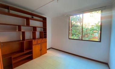 46485 Apartamento en Arriendo Loma del Escobero