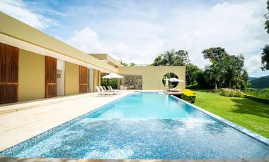 TE ALQUILO EXCLUSIVA FINCA MEDIALUNA EN BUCARAMANGA LLAMANOS AL3242060686 LOS ESPERAMOS.