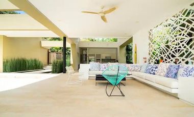TE ALQUILO EXCLUSIVA FINCA MEDIALUNA EN BUCARAMANGA LLAMANOS AL3242060686 LOS ESPERAMOS.