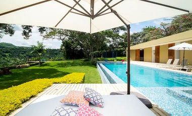 TE ALQUILO EXCLUSIVA FINCA MEDIALUNA EN BUCARAMANGA LLAMANOS AL3242060686 LOS ESPERAMOS.