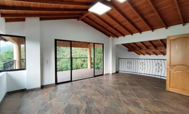 46491 Casa Comercial en Arriendo Loma del Escobero