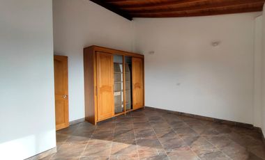 46491 Casa Comercial en Arriendo Loma del Escobero