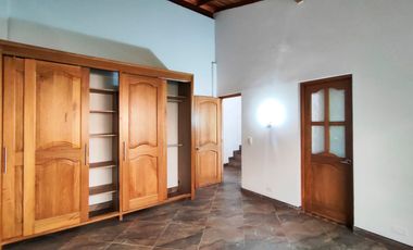 46491 Casa Comercial en Arriendo Loma del Escobero