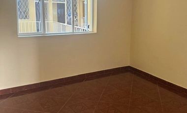 VENDO ESPECTACULAR CASA COMERCIAL 12 DE OCTUBRE -RENTANDO