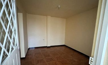 VENDO ESPECTACULAR CASA COMERCIAL 12 DE OCTUBRE -RENTANDO