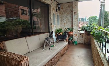 💥 VENDO 💥 Espectacular casa Dúplex en Barrio la Asunción - Copacabana