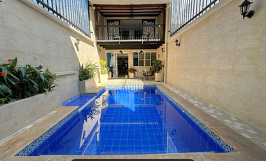 amplia casa a la venta con piscina en la vereda vanguardia