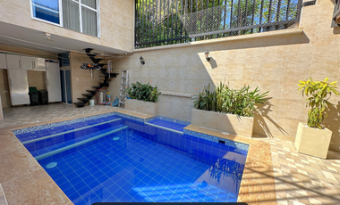 amplia casa a la venta con piscina en la vereda vanguardia