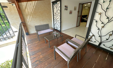 amplia casa a la venta con piscina en la vereda vanguardia