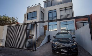 SE VENDE CASA EN COND DUNAS DEL MAR.