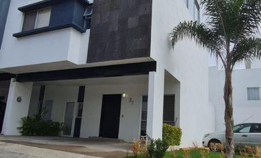 CASA 3 RECAMARAS ZONA ANGEL LEAÑO ZAPOPAN