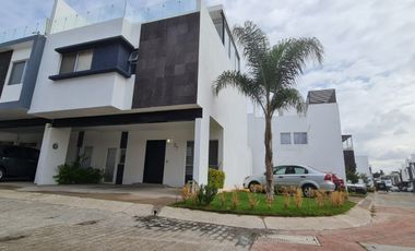 CASA 3 RECAMARAS ZONA ANGEL LEAÑO ZAPOPAN