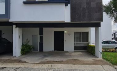 CASA 3 RECAMARAS ZONA ANGEL LEAÑO ZAPOPAN