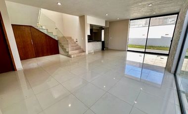 CASA EN VENTA, FRACCIONAMIENTO BOSQUES DE SANTA ANITA