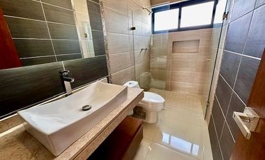 CASA EN VENTA, FRACCIONAMIENTO BOSQUES DE SANTA ANITA
