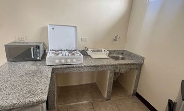 ALQUILER SUITE AMOBLADA URDESA 1ER PSIO CERCA DE EMPRESARIAL COLON